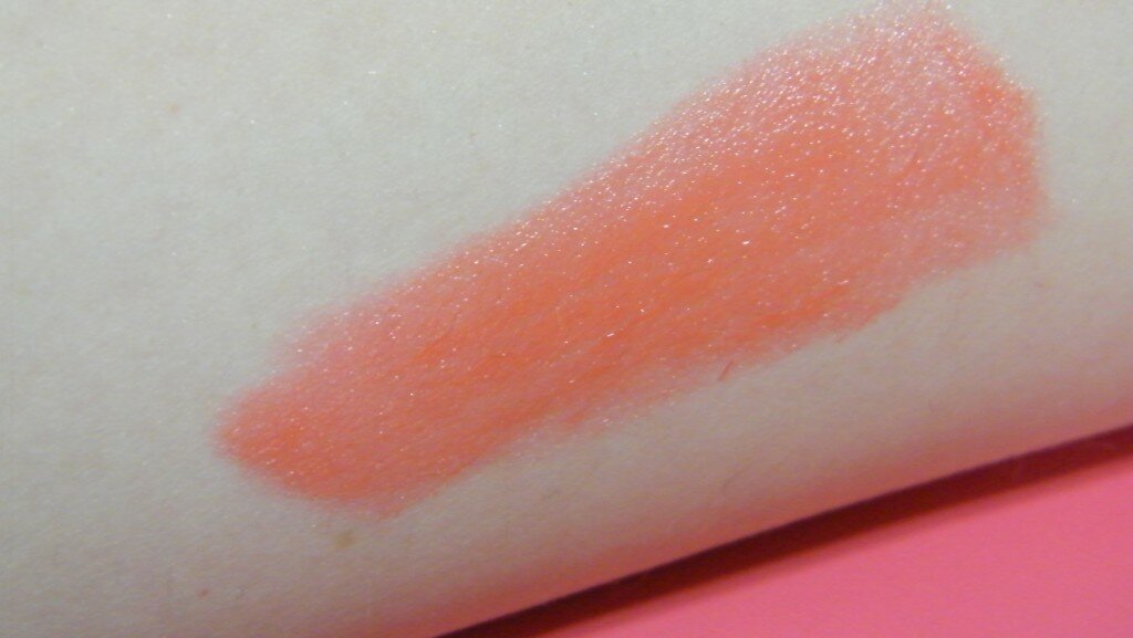 hydra kiss lise watier swatch coral